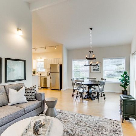 Airy Coastal Escape With Deck - Steps To Beach! Pacific Beach Bagian luar foto